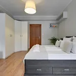 Apartment Center, Art House & Family By Downtown