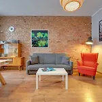 דירה Center, Art House & Family By Downtown *